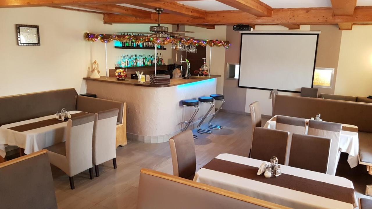 Апарт отель Restauracja Ibiza Ludwikowice Klodzkie Экстерьер фото